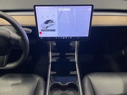 Used 2020 Tesla Model 3 Standard Range Plus RWD image 17