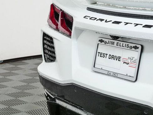 Used 2024 Chevrolet Corvette Stingray Preferred Cpe w/ Z51 Performance Package RWD image 2