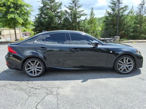 Used 2018 Lexus IS 300 F Sport w/ F Sport Package RWD image 4