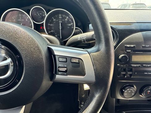Used 2006 MAZDA MX-5 Miata Touring RWD image 16