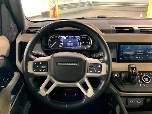 Used 2023 Land Rover Defender 110 X-Dynamic SE image 5