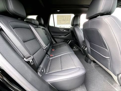 New 2027 Chevrolet Equinox LT w/ Convenience Package II FWD image 27