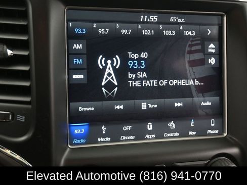 Used 2018 Jeep Grand Cherokee Limited image 10