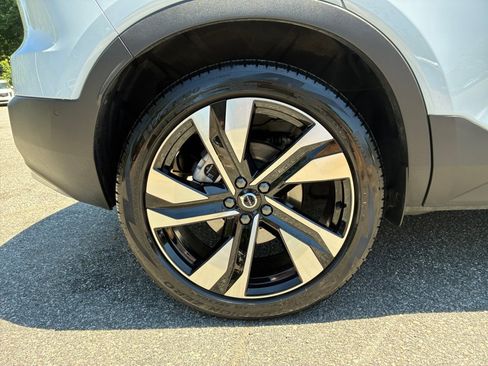 Used 2025 Volvo XC40 B5 Ultra w/ Climate Package AWD/4WD image 23