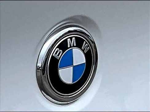 Used 2022 BMW X4 M40i w/ Parking Assistance Package image 28