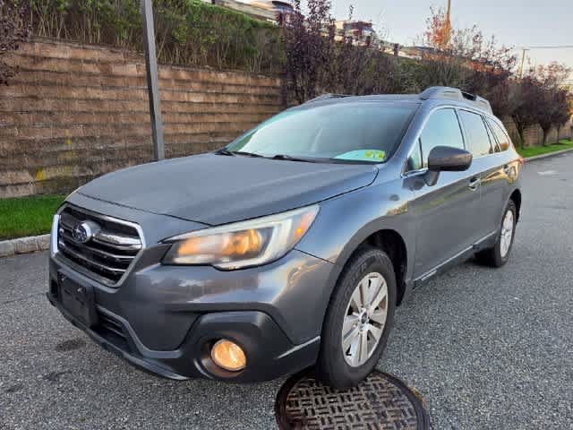 Used 2019 Subaru Outback 2.5i Premium AWD/4WD image 1