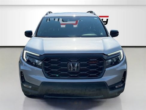 Used 2024 Honda Passport TrailSport image 2