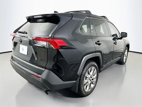 Used 2025 Toyota RAV4 XLE Premium image 5