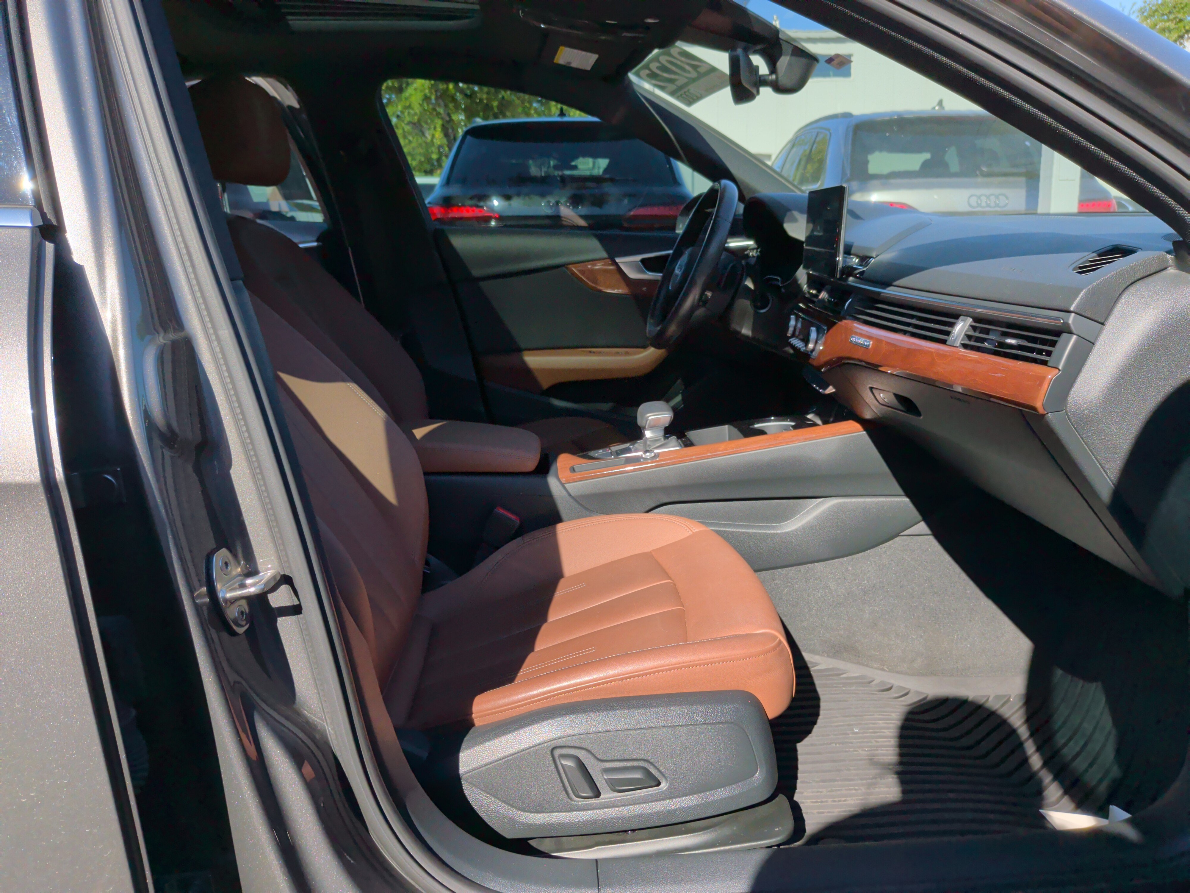 Used 2022 Audi A4 2.0T Premium w/ Convenience Package AWD/4WD image 33