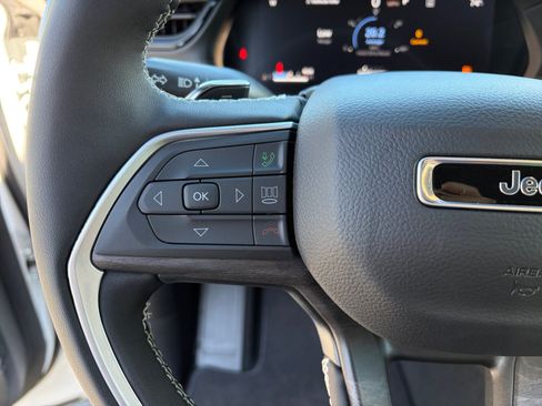 New 2026 Jeep Grand Cherokee Altitude AWD/4WD image 15