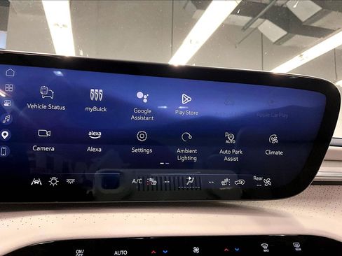 Used 2025 Buick Enclave Avenir w/ Super Cruise Package AWD/4WD image 38