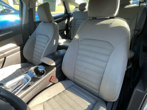 Used 2015 Ford Fusion S image 17