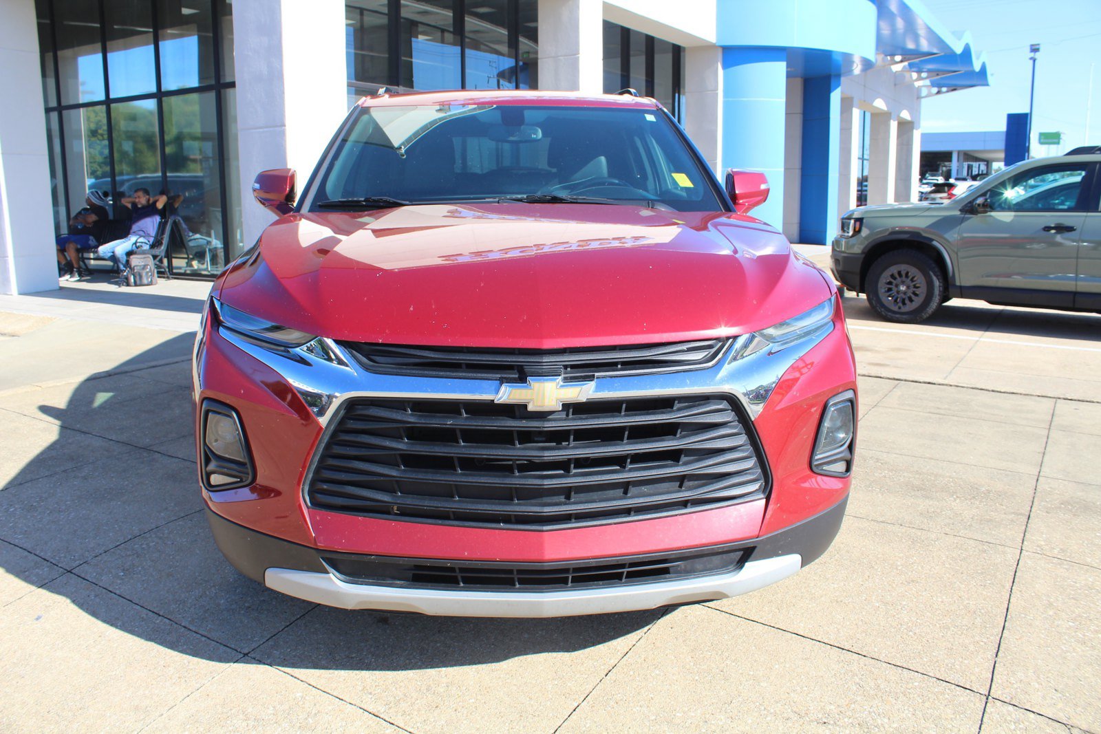 Used 2019 Chevrolet Blazer LT w/ LPO, Cargo Package FWD image 2