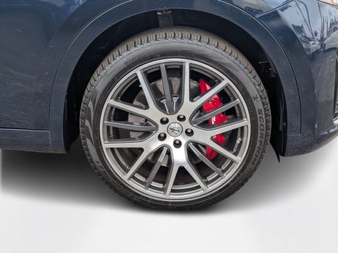 Used 2022 Maserati Levante Modena image 9