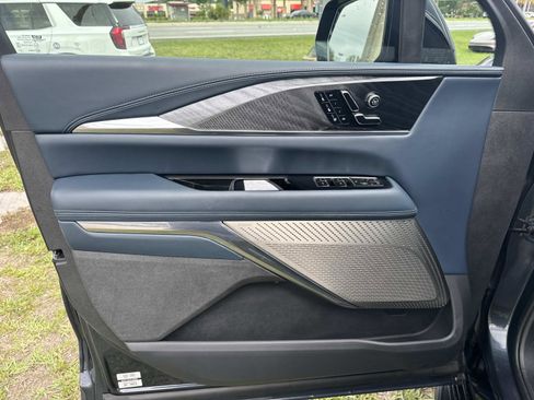 Certified 2025 Cadillac Escalade IQ Luxury 2 w/ LPO, Premium Carpet Package AWD/4WD image 18