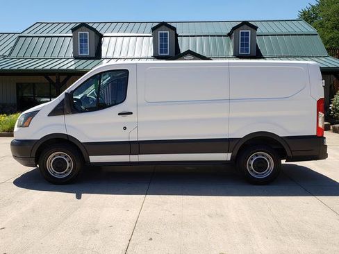 Used 2017 Ford Transit 150 130 Low Roof RWD image 2