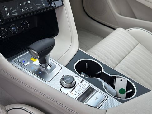 New 2026 Genesis G70 2.5T Prestige image 31