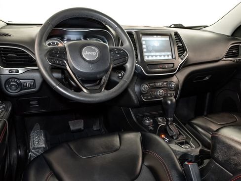 Used 2022 Jeep Cherokee Trailhawk AWD/4WD image 7