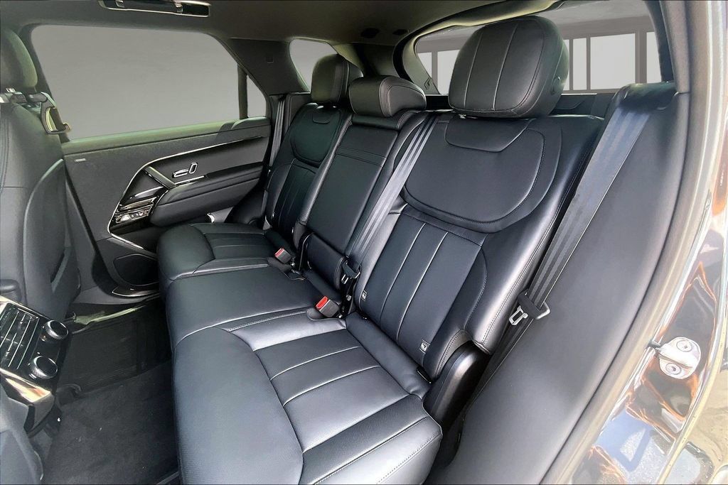 New 2026 Land Rover Range Rover Sport Dynamic SE AWD/4WD image 10