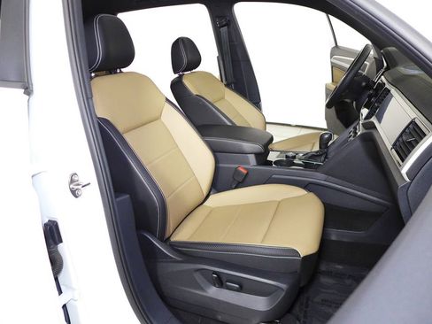 Used 2023 Volkswagen Atlas Cross Sport SEL R-Line image 19