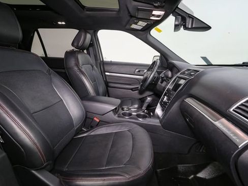 Used 2018 Ford Explorer Sport w/ Equipment Group 401A AWD/4WD image 18