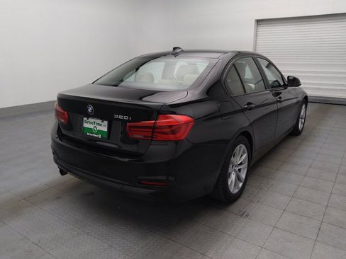Used 2018 BMW 320i Sedan w/ Convenience Package RWD image 9