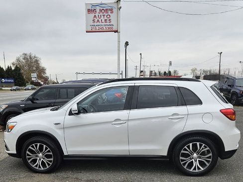 Used 2018 Mitsubishi Outlander Sport SEL image 2