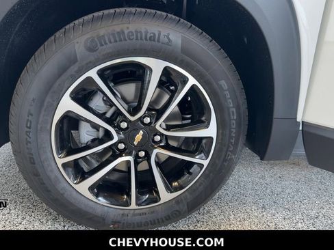 New 2026 Chevrolet TrailBlazer LT w/ Convenience Package FWD image 25