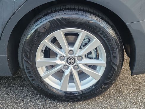 Used 2026 Toyota Camry LE image 7