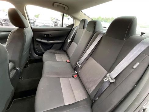 Used 2024 Nissan Sentra SV FWD image 14