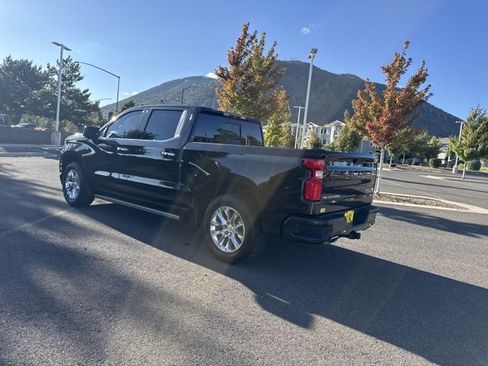 Used 2019 Chevrolet Silverado 1500 High Country w/ Technology Package image 5