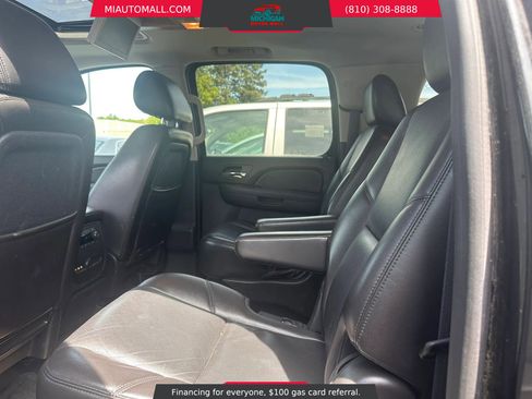 Used 2011 Chevrolet Suburban LTZ AWD/4WD image 21