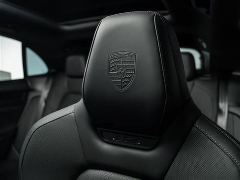 New 2026 Porsche Macan GTS Electric image 26