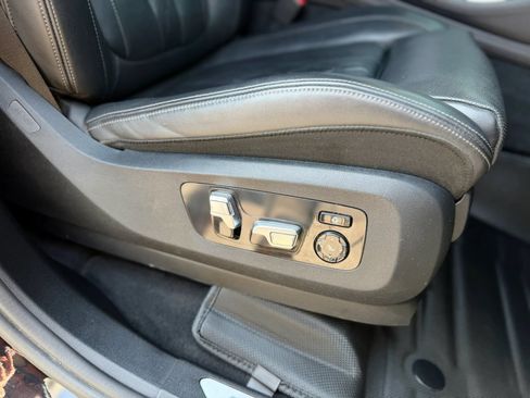 Used 2019 BMW X5 xDrive50i w/ M Sport Package AWD/4WD image 9