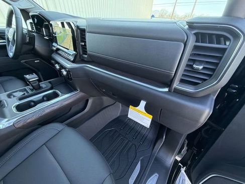 New 2026 GMC Sierra 1500 SLT w/ SLT Premium Plus Package image 29
