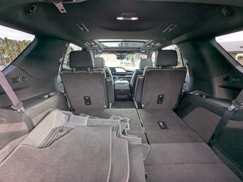 Used 2024 Cadillac Escalade Sport w/ LPO, ONYX Package image 16