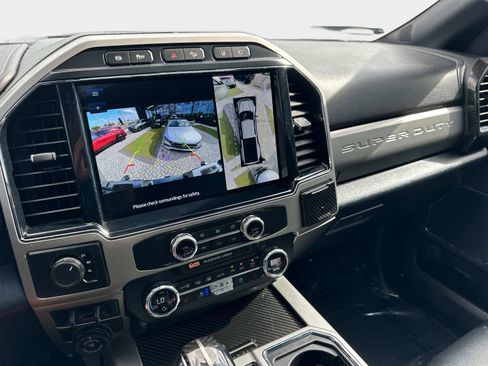 Used 2022 Ford F350 Lariat w/ Lariat Ultimate Package AWD/4WD image 28