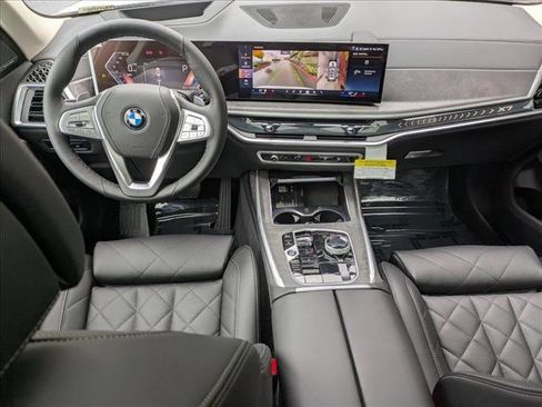 Used 2026 BMW X7 xDrive40i AWD/4WD image 16