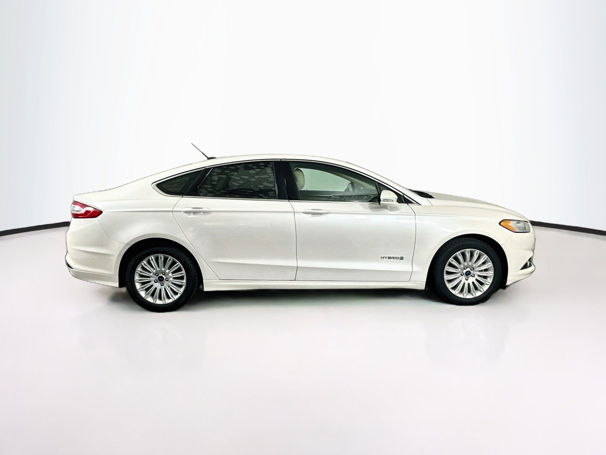 Used 2014 Ford Fusion SE w/ Equipment Group 502A FWD image 10