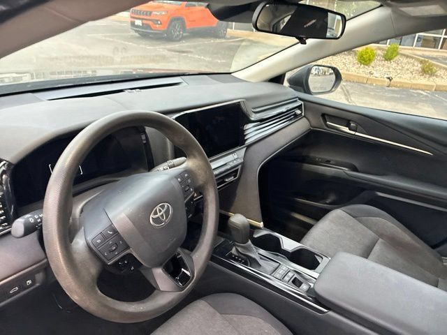 Used 2025 Toyota Camry LE FWD image 28