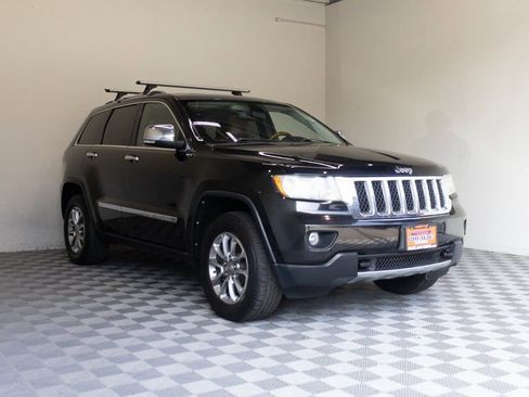 Used 2012 Jeep Grand Cherokee Overland image 6
