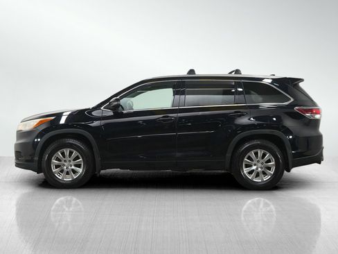 Used 2015 Toyota Highlander XLE AWD/4WD image 2