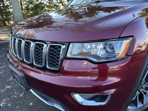 Used 2019 Jeep Grand Cherokee Limited image 6