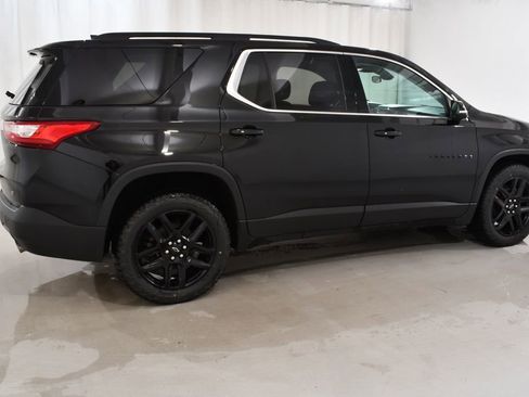 Used 2021 Chevrolet Traverse LT w/ LPO, Floor Liner Package image 11
