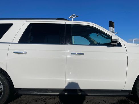 Used 2024 Ford Expedition Max Limited image 32