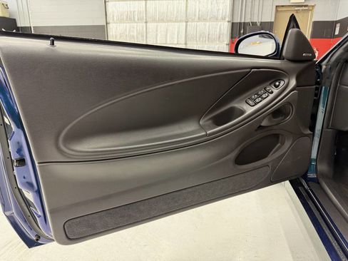 Used 2004 Ford Mustang Cobra image 20