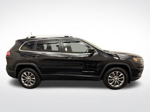 Used 2019 Jeep Cherokee Latitude Plus w/ Cold Weather Group AWD/4WD image 4