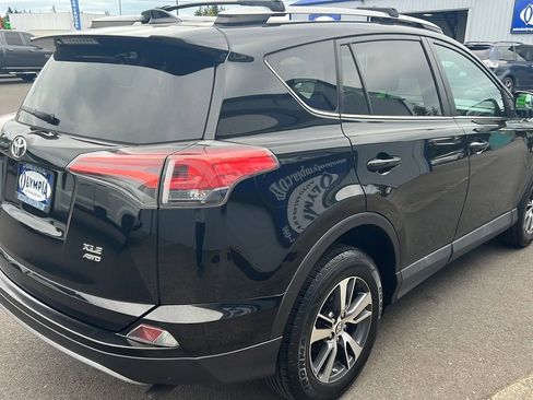 Used 2017 Toyota RAV4 XLE w/ Plus Special Value Package AWD/4WD image 8