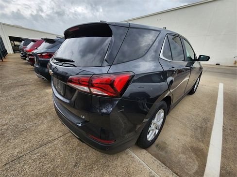 Used 2022 Chevrolet Equinox LT FWD image 4