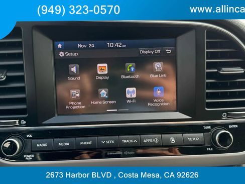 Used 2018 Hyundai Elantra Limited image 11